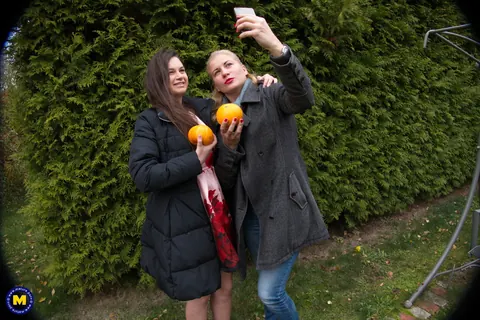 European MILFs Snap Selfies Outdoors in Jeans and Kiss – photo 15 of 21
