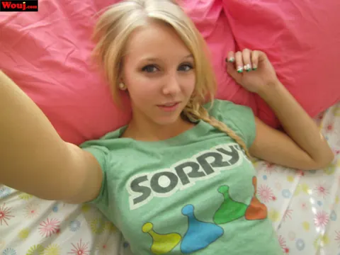 Elle Blue: Petite Blonde Pulls Shorts Aside and Spreads for a Selfie – photo 14 of 15