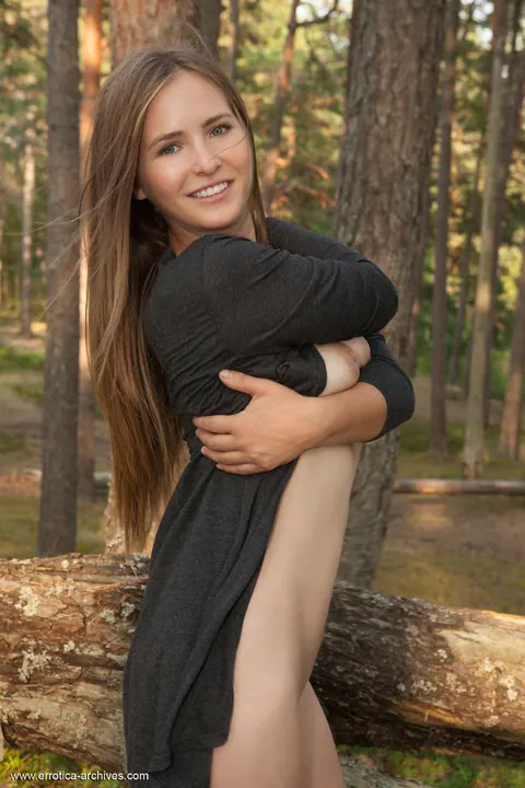 Narina A: Busty European Brunette Spreads Her Shaved Pussy on Fallen Tree – photo 1 of 16