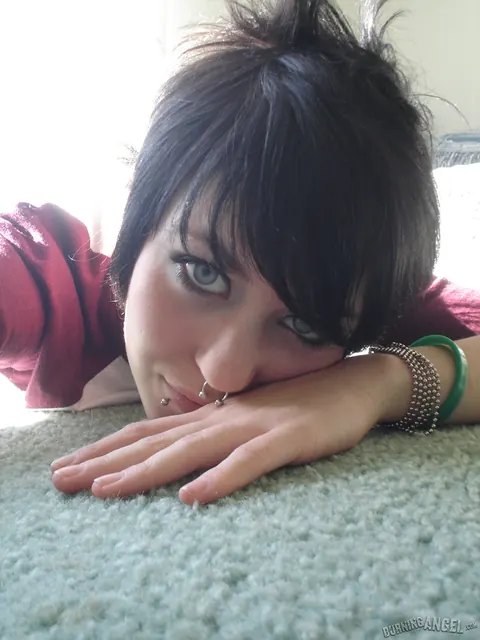 Short-Haired Pierced Babe Sucks Cock and Spreads Outdoors – photo 5 of 16
