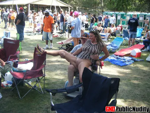 BBW Poses Nude at an Outdoor Public Party – photo 4 of 12