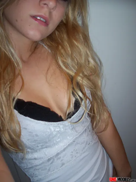 Blonde Amateur Strips to Lingerie in the Mirror Selfie – photo 1 of 12