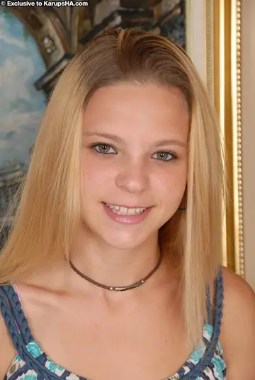 Destiny Garnet – Skinny Blonde Strips Off Her Jeans and Spreads Her Legs