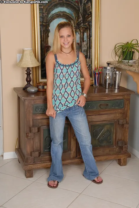 Destiny Garnet: Skinny Blonde Strips Off Her Jeans and Spreads Her Legs – photo 2 of 21