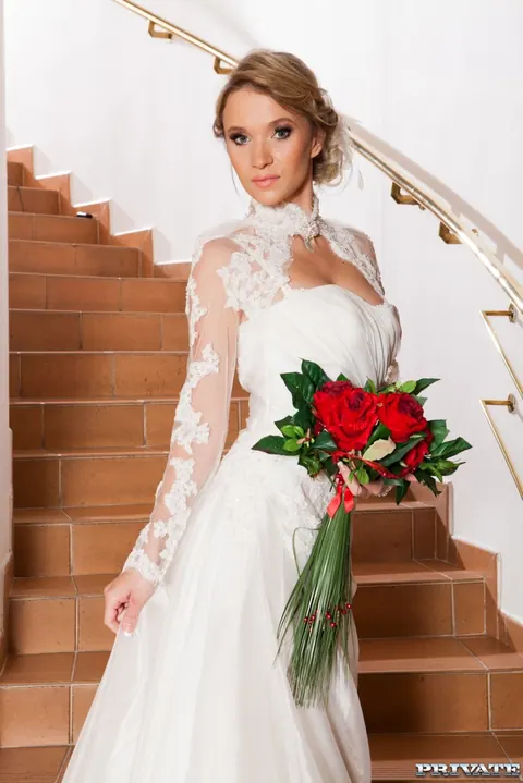 Chaynee: Czech Bride in Stockings Takes Anal Doggy Style – photo 10 of 20