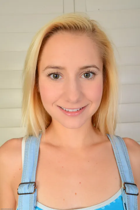 Odette Delacroix: Petite Blonde Bares All and Shows Her Shaved Pussy – photo 1 of 21