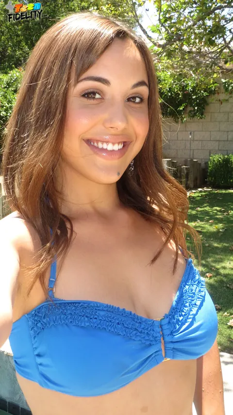 Sabrina Taylor: Brunette Strips Nude to Show Off Her Natural Tits – photo 17 of 20