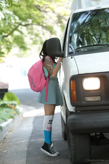 Sadie Pop – Skinny Latina Rides Cock Outdoors in a Car