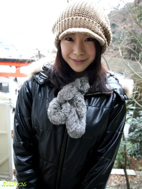 Miho Wakabayashi: Petite Japanese Brunette Reveals Her Hairy Bush – photo 1 of 12