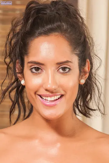 Chloe Amour – Petite Latina with Natural Tits Fingers Her Pussy