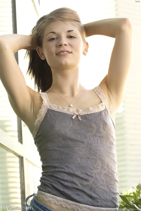Woman in Shorts Spreads Her Shaved Pussy Outdoors – photo 15 of 21