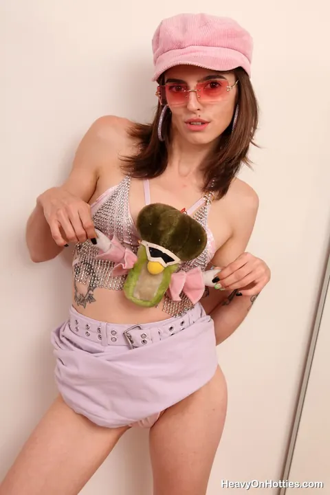 Alba Lala: Slim Brunette in Lingerie and Glasses Spreads Wide – photo 2 of 16