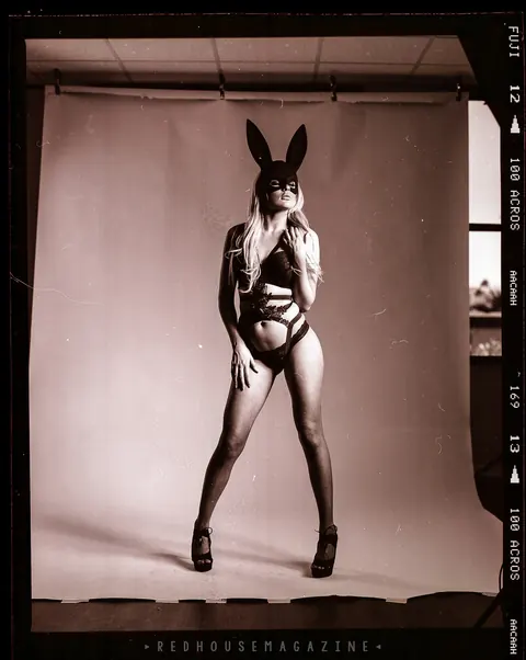 Woman in Lingerie and Bunny Ears Poses for the Camera – photo 3 of 13