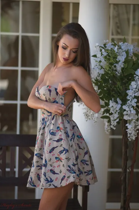 Lauren Louise: British Brunette with Big Natural Tits Strips Out of Her Skirt – photo 4 of 12