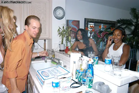 Carmen Hayes: Tall Blonde and Brunette in Dresses Share a Black Man in a Threesome – photo 3 of 16