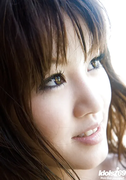 Mari Misaki: Busty Asian Brunette Shows Her Hairy Pussy on the Beach – photo 4 of 13