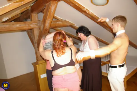 Curvy Mature Woman Has Group Sex in the Bathroom – photo 4 of 21