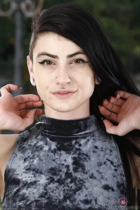 Lydia Black: Canadian Brunette Strips Nude to Show Her Tattooed Body – photo 1 of 21