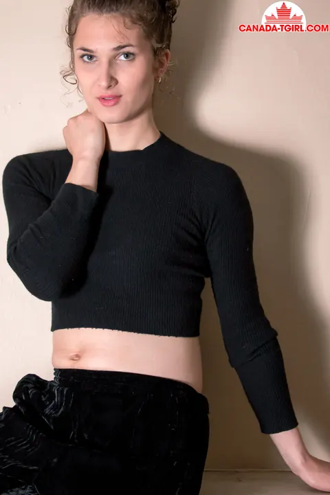 Trans Woman Undresses and Masturbates Nude – photo 1 of 16