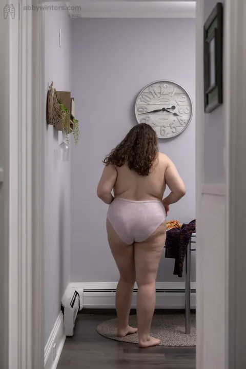 Thick Brunette Flaunts Her Big Ass in Panties – photo 6 of 21