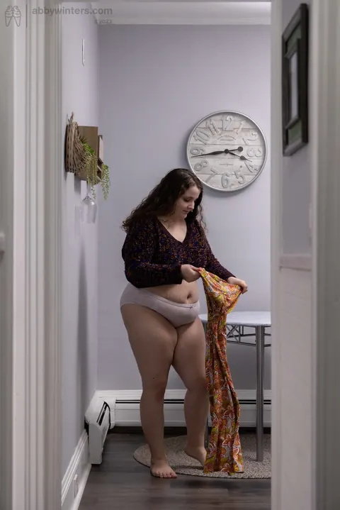 Thick Brunette Flaunts Her Big Ass in Panties – photo 14 of 21