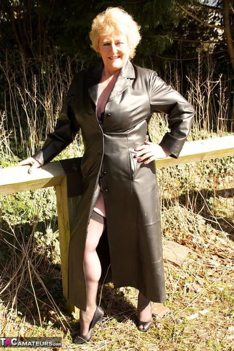 Claire Knight: Blonde Shows Her Big Tits in Lingerie and Leather Coat Outdoors – photo 6 of 20