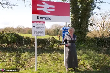 Claire Knight – Blonde Shows Her Big Tits in Lingerie and Leather Coat Outdoors