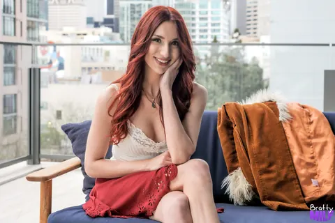 April Snow: Redhead in a Skirt and Heels Strips to Show Her Hairy Bush – photo 3 of 16