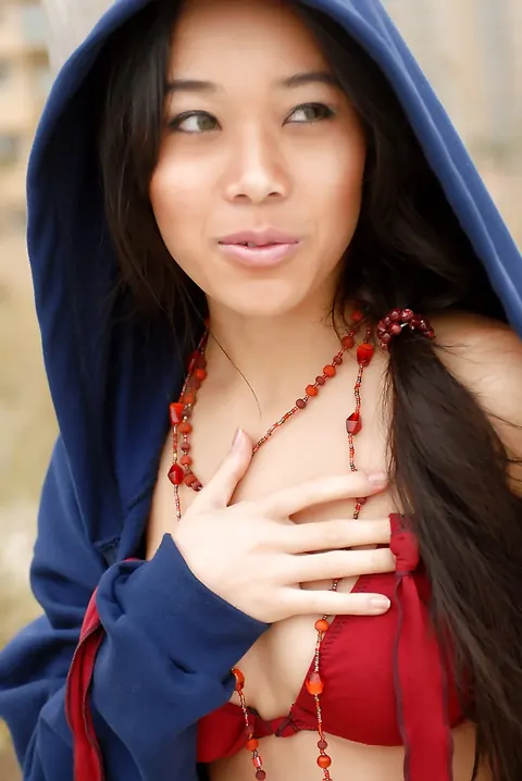 Annie Tee: Latina Brunette Strips Out of Her Lingerie and Poses Nude Outdoors – photo 7 of 16