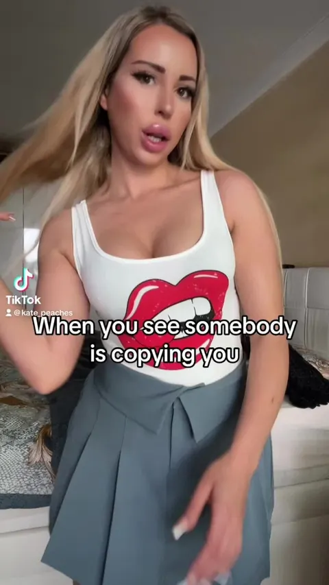 Blonde PAWG Flaunts Her Big Ass in Lingerie Mirror Selfie – photo 10 of 12