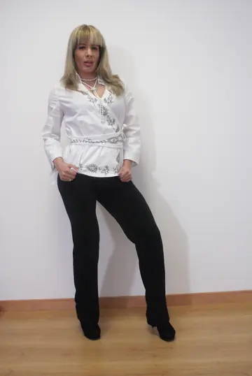 Blonde MILF Sucks Cock Then Spreads for Sex