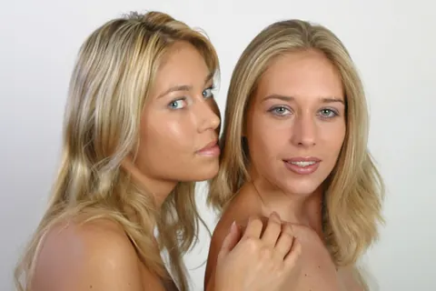 Lucie Stratilova: Two Thick Blonde Women Kiss and Lick Pussy – photo 11 of 21