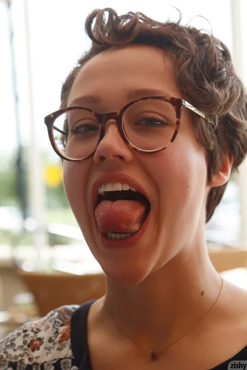 Sabrina Nichole: Busty Blonde in Glasses Shows Off Her Short Hair – photo 10 of 12