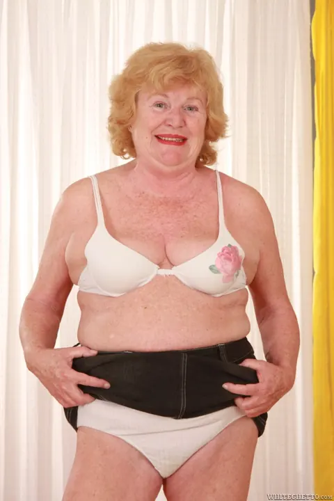 Mature Redhead Sucks Black Cock and Spreads Wide – photo 15 of 16