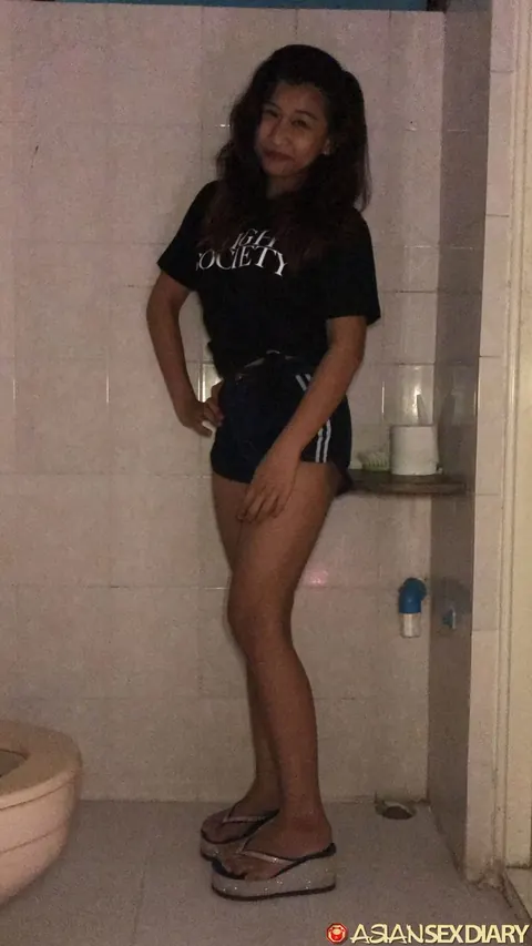 Thick Redhead Sucks Cock Outdoors in Shorts – photo 15 of 21
