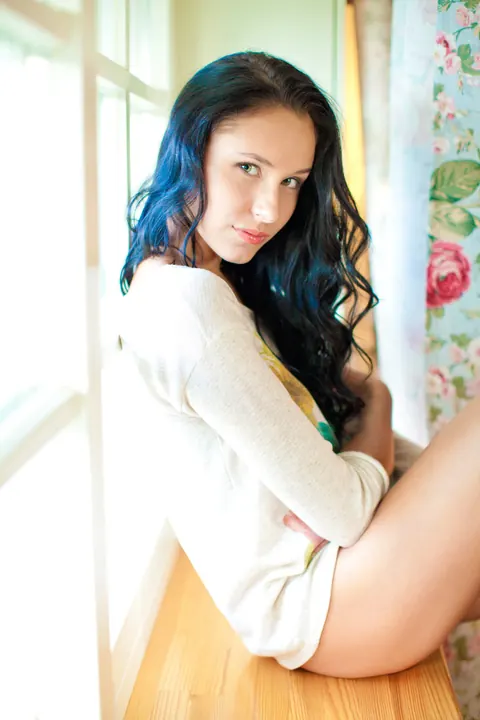 Mira B: Tall Brunette Strips Out of Her Jeans for a Centerfold Set – photo 3 of 21