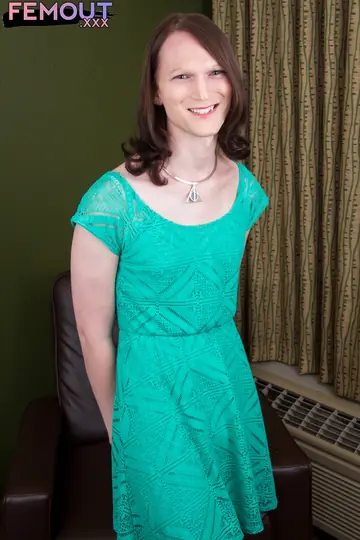 Trans Woman Lifts Her Dress and Spreads Wide