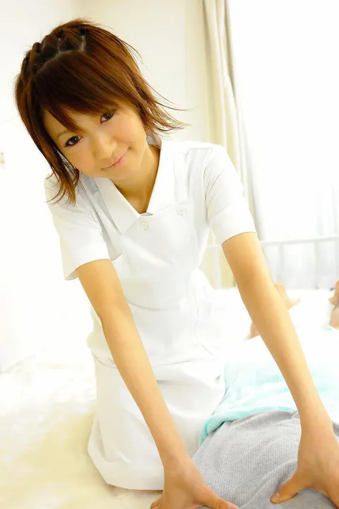 Miriya Hazuki: Petite Japanese Nurse in Pantyhose Jerks Off Her Patient – photo 2 of 16