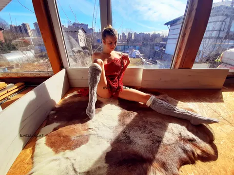 Tall Slim Russian with Big Tits Spreads by the Window – photo 9 of 15