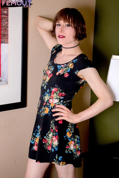 Trans Woman Strips Out of Her Dress and Spreads – photo 2 of 16
