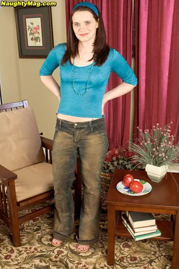Sara Sinn – Pale Brunette in Lingerie and Jeans Masturbates with a Dildo