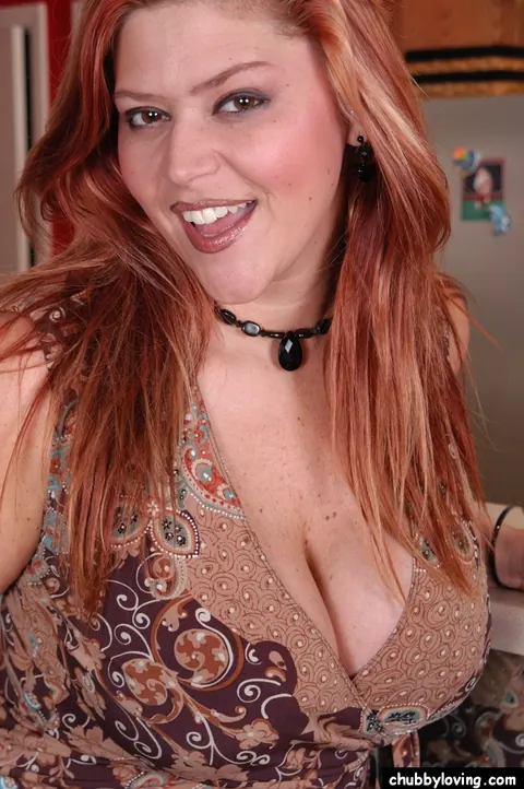 Eden DD: Curvy Redhead MILF Strips Out of Her Skirt and Spreads Wide – photo 1 of 16