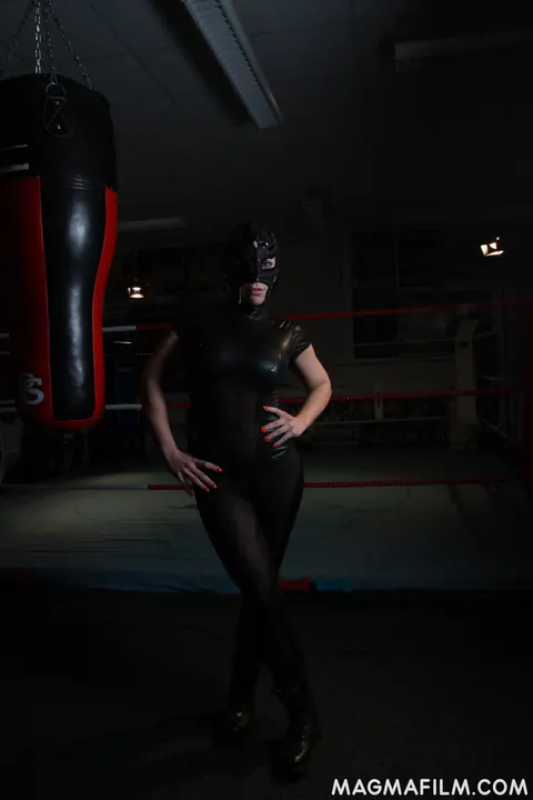 Jolyne Joy: German Redhead MILF with Enhanced Tits Fucks a Wrestler – photo 14 of 17