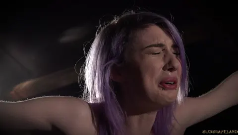 Noa Livia: Skinny Tattooed Slave in Bondage Masturbates and Spreads – photo 14 of 17