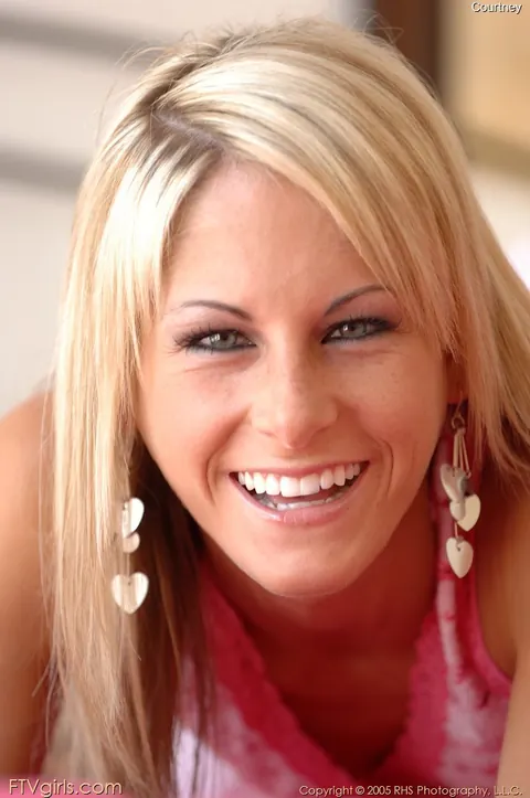 Courtney Simpson: Athletic Blonde Babe Spreads and Stuffs Her Panties Inside – photo 15 of 21