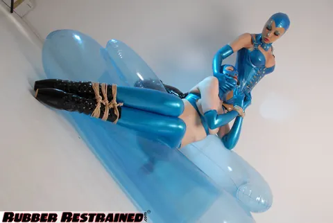 PAWG Lesbians in Latex and Heels Kiss and Spread – photo 11 of 16