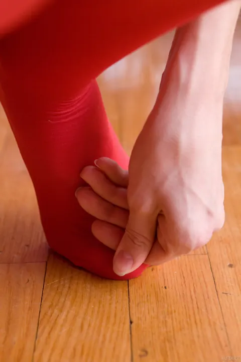 Augusta Crystal: Tall Russian Blonde Spreads Her Pussy and Flaunts Her Stockinged Feet – photo 9 of 21