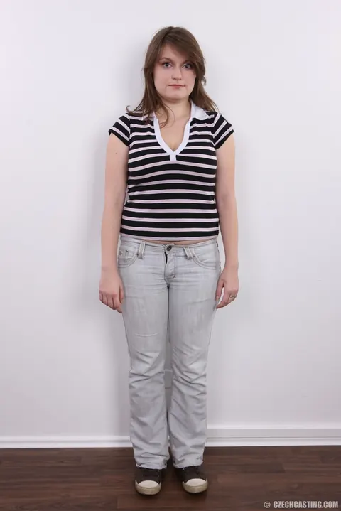 Chubby Czech Strips Out of Her Jeans Against the Wall – photo 2 of 20
