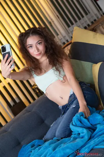 Thick Brunette in Jeans Gets Fucked Doggy Style in POV