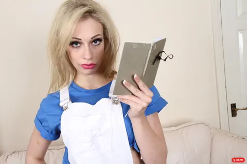 Chessie Kay: Petite British Blonde Spreads Her Legs in Panties – photo 4 of 15